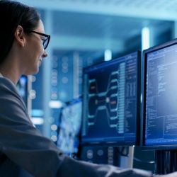 Dones i tecnologia: la necessitat de trencar estereotips